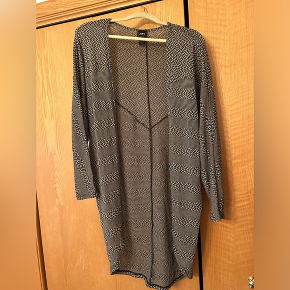 Black and White Cardigan! - Picture 2 of 6